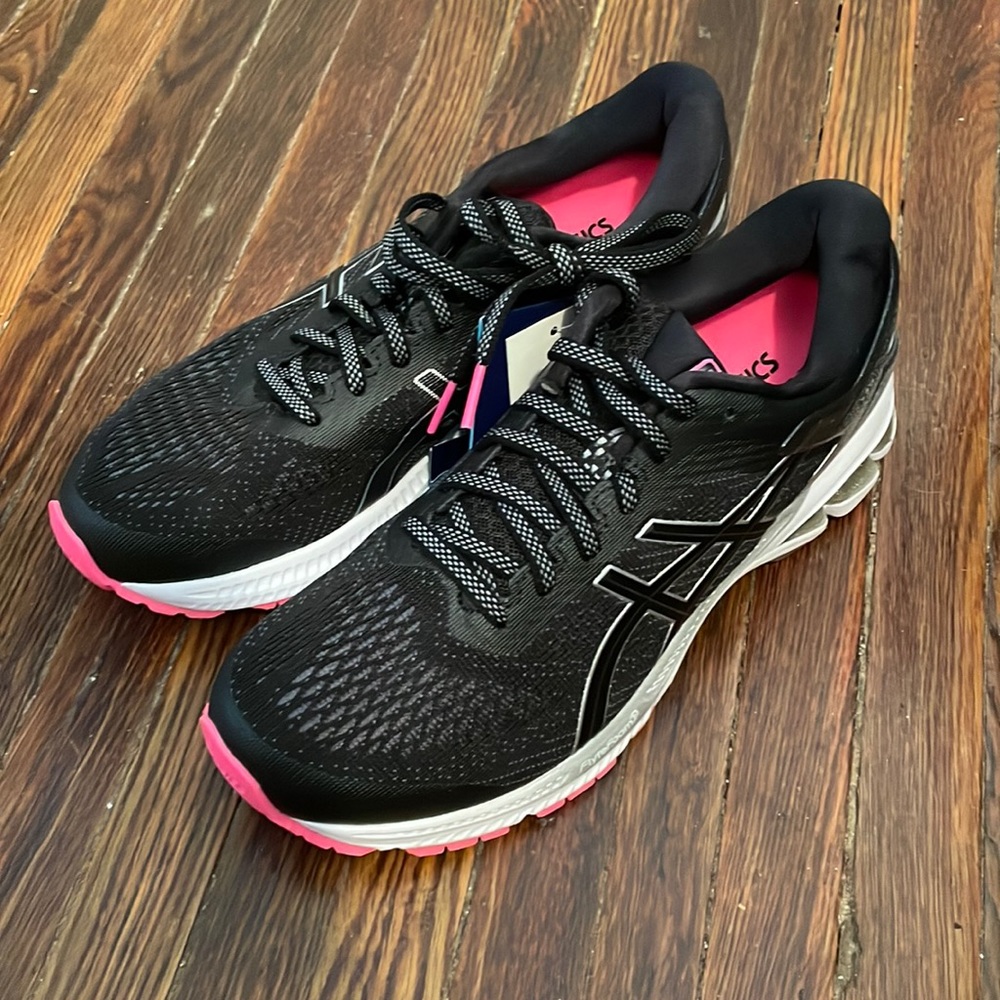 ASICS SNEAKERS - Black and Pink